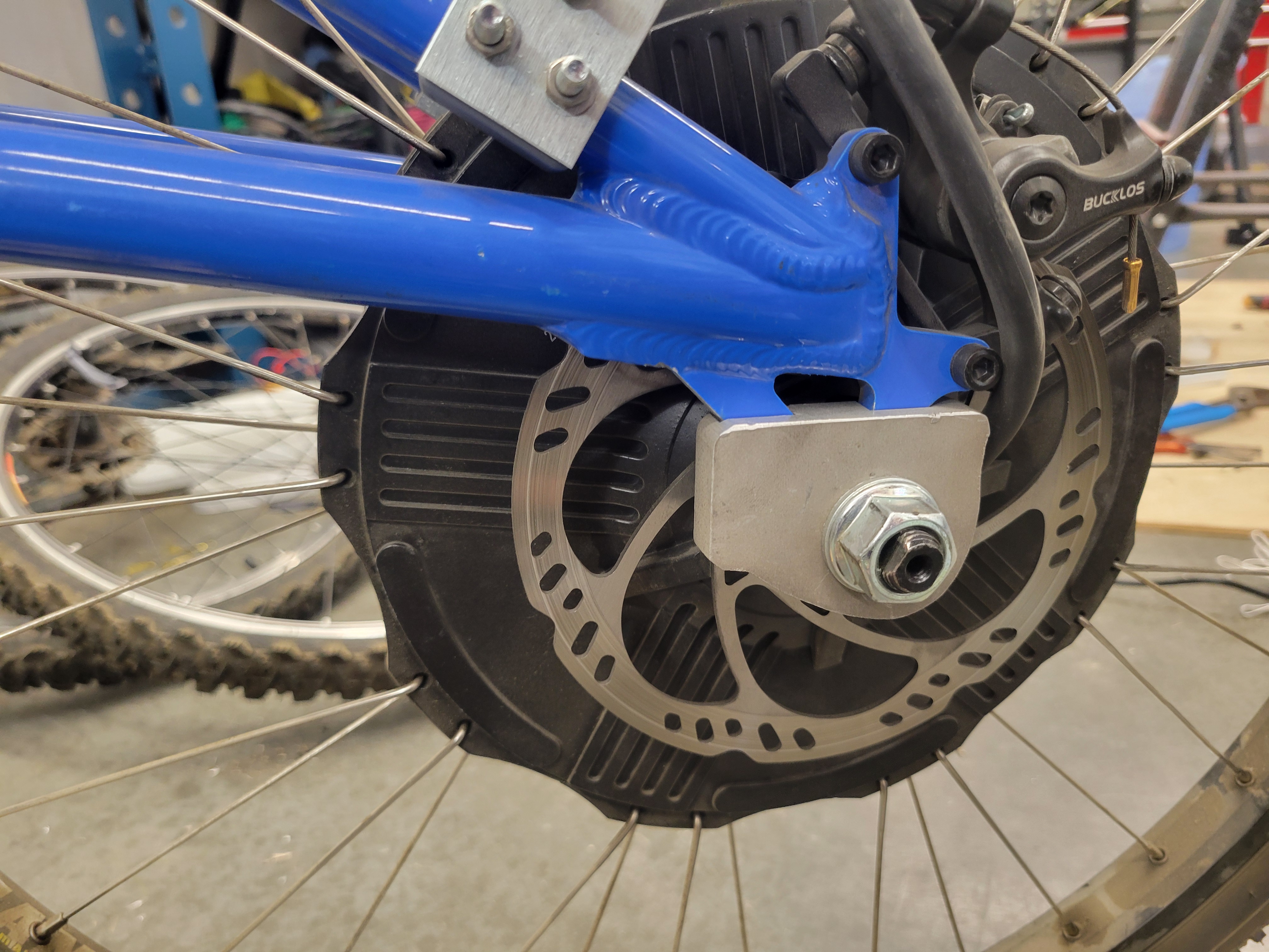 Rear axle brace